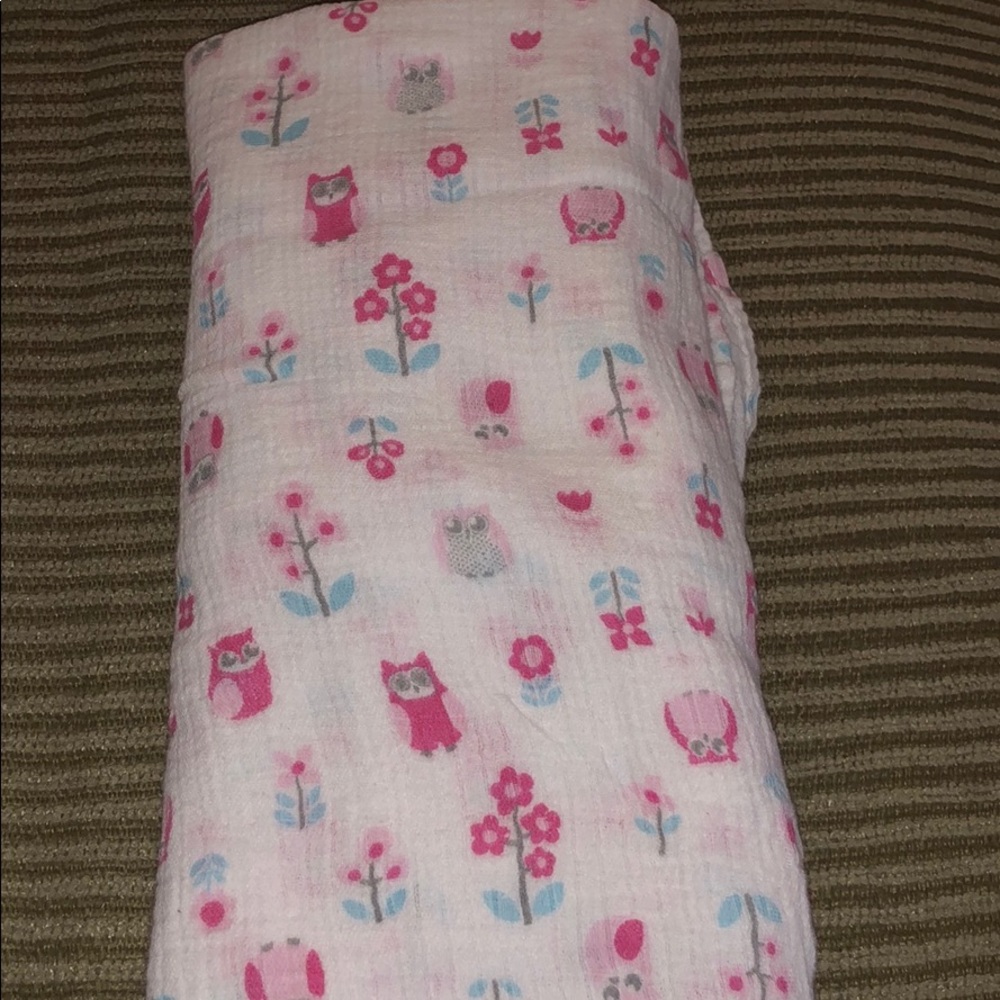 Baby girl owl Muslin blanket